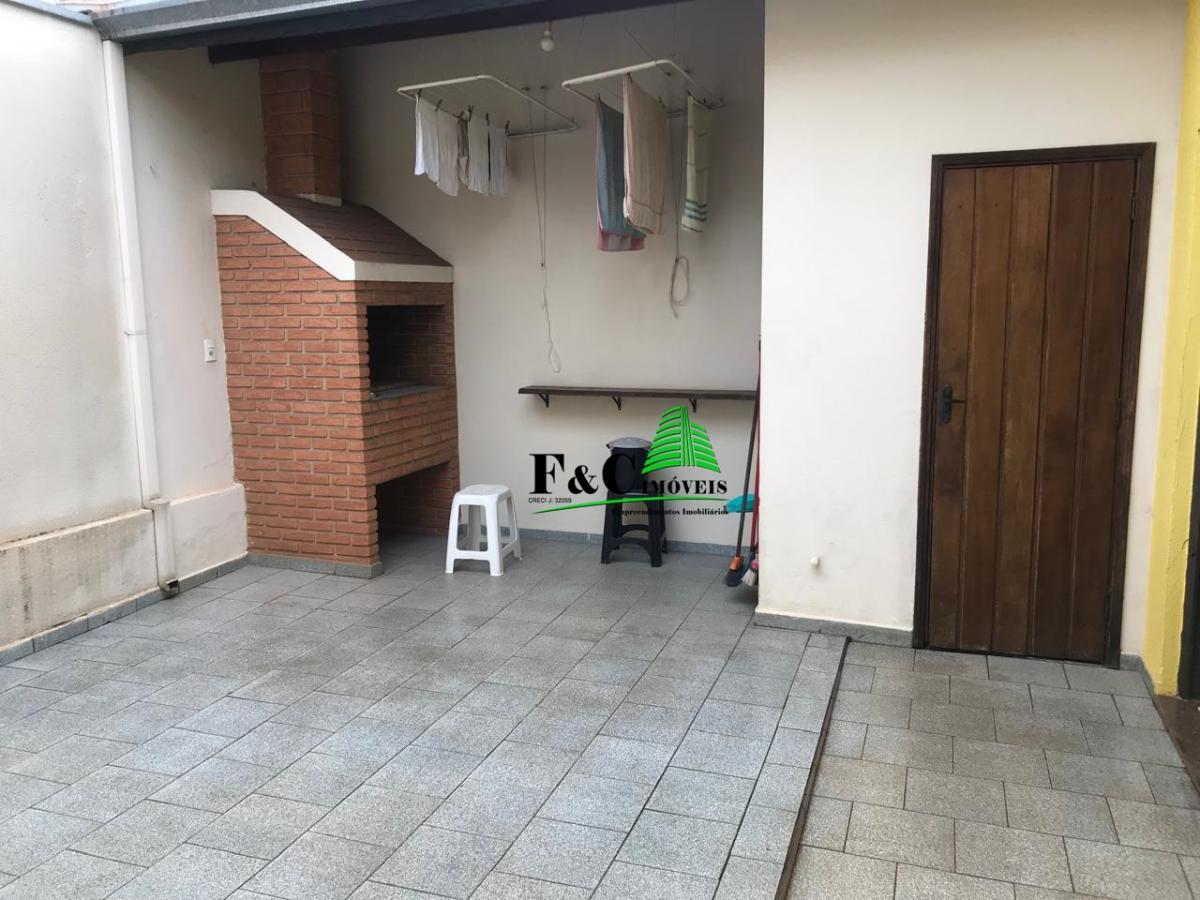 Casa à venda com 3 quartos, 250m² - Foto 7