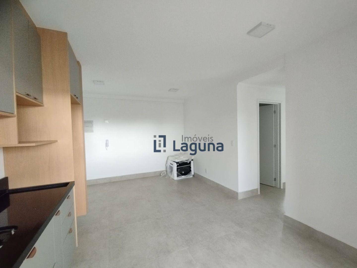 Apartamento para alugar com 2 quartos, 70m² - Foto 7