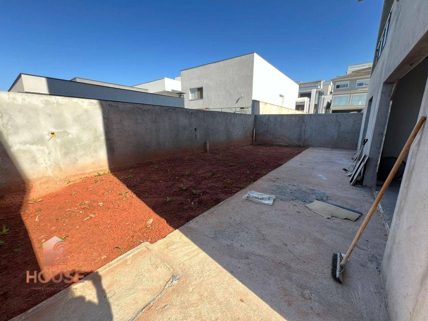 Casa de Condomínio à venda com 4 quartos, 299m² - Foto 16