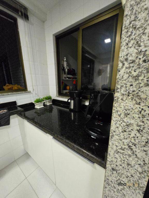 Apartamento à venda com 3 quartos, 128m² - Foto 5