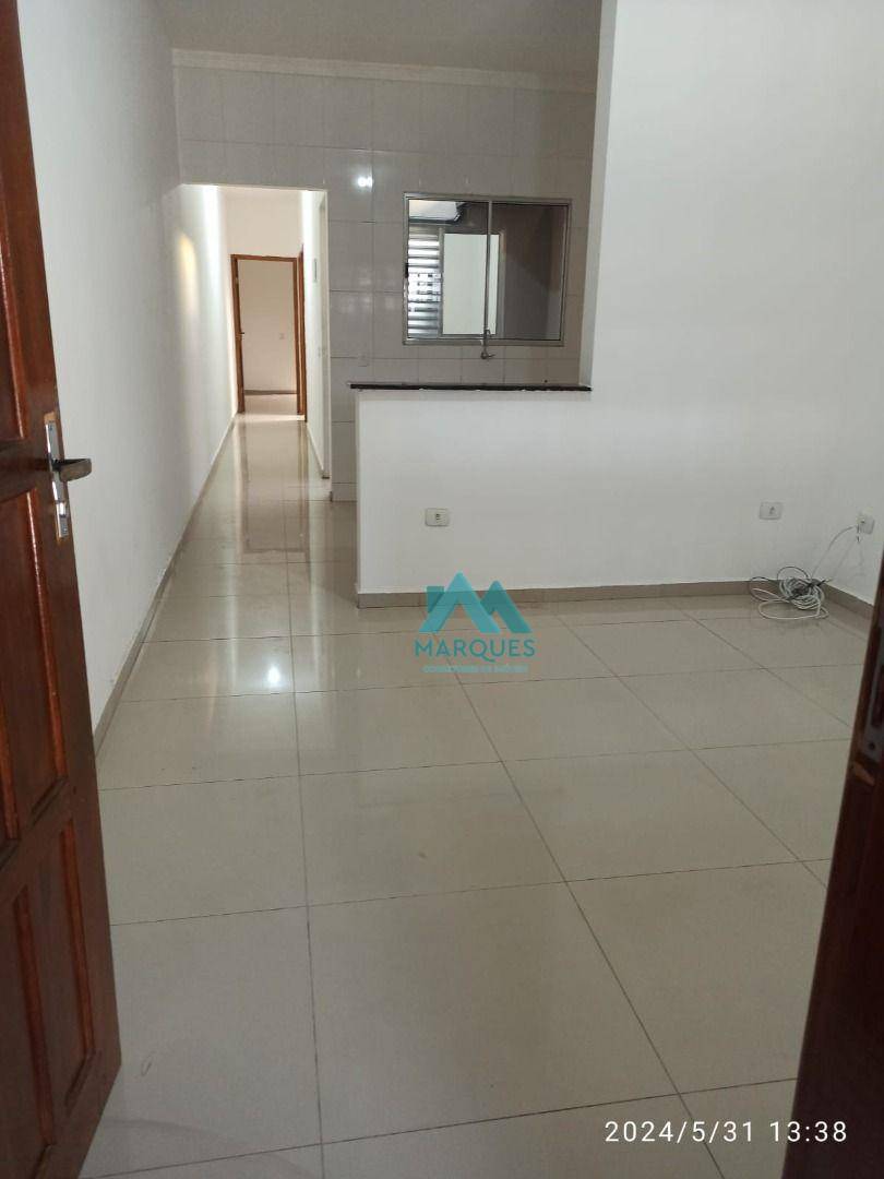 Casa à venda com 2 quartos, 87m² - Foto 11