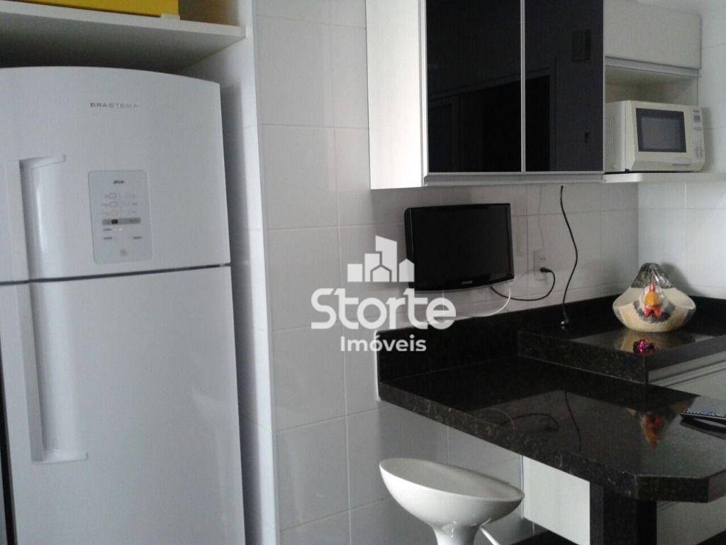 Apartamento para alugar com 3 quartos, 93m² - Foto 3