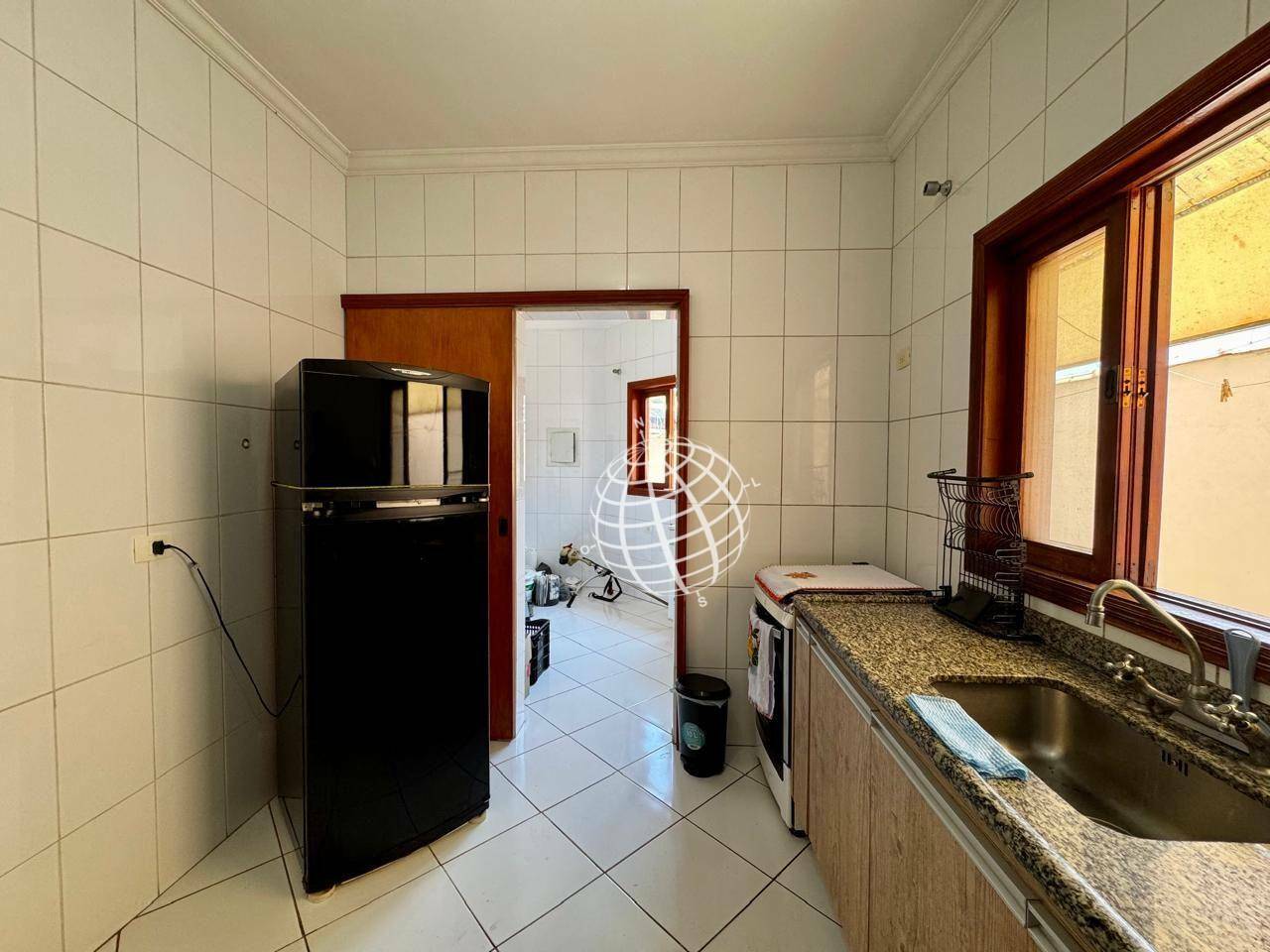 Casa à venda com 2 quartos, 182m² - Foto 35