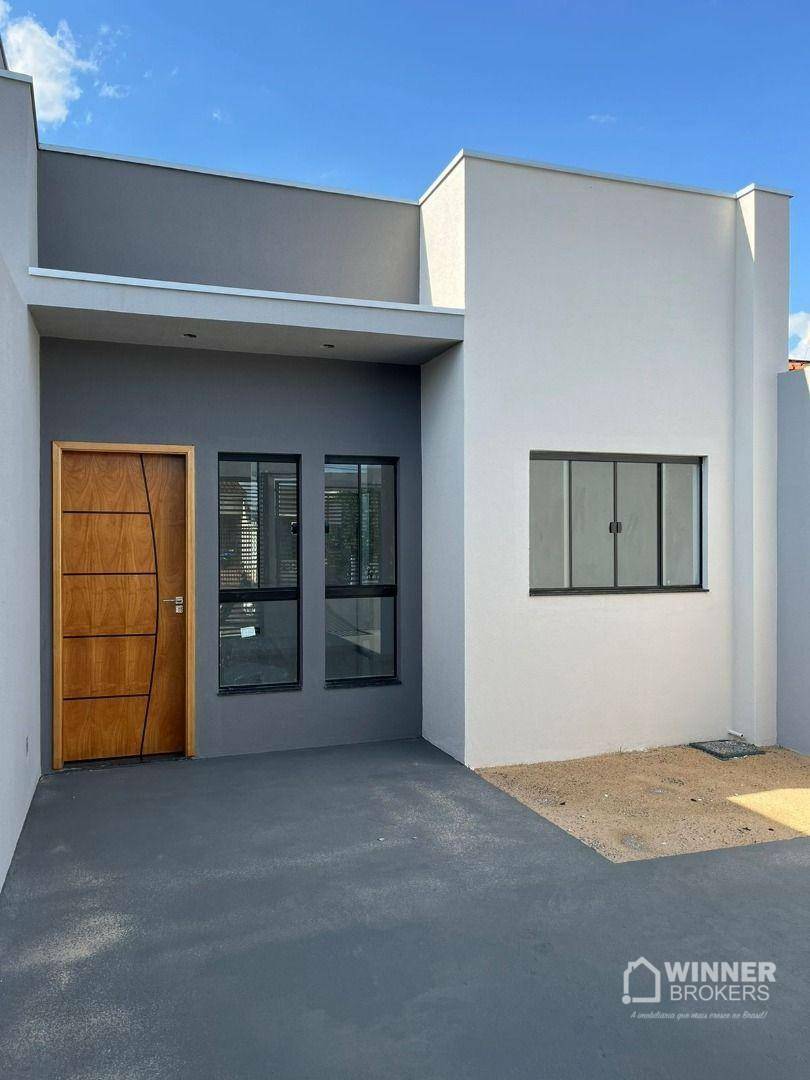 Casa à venda com 3 quartos, 74m² - Foto 1