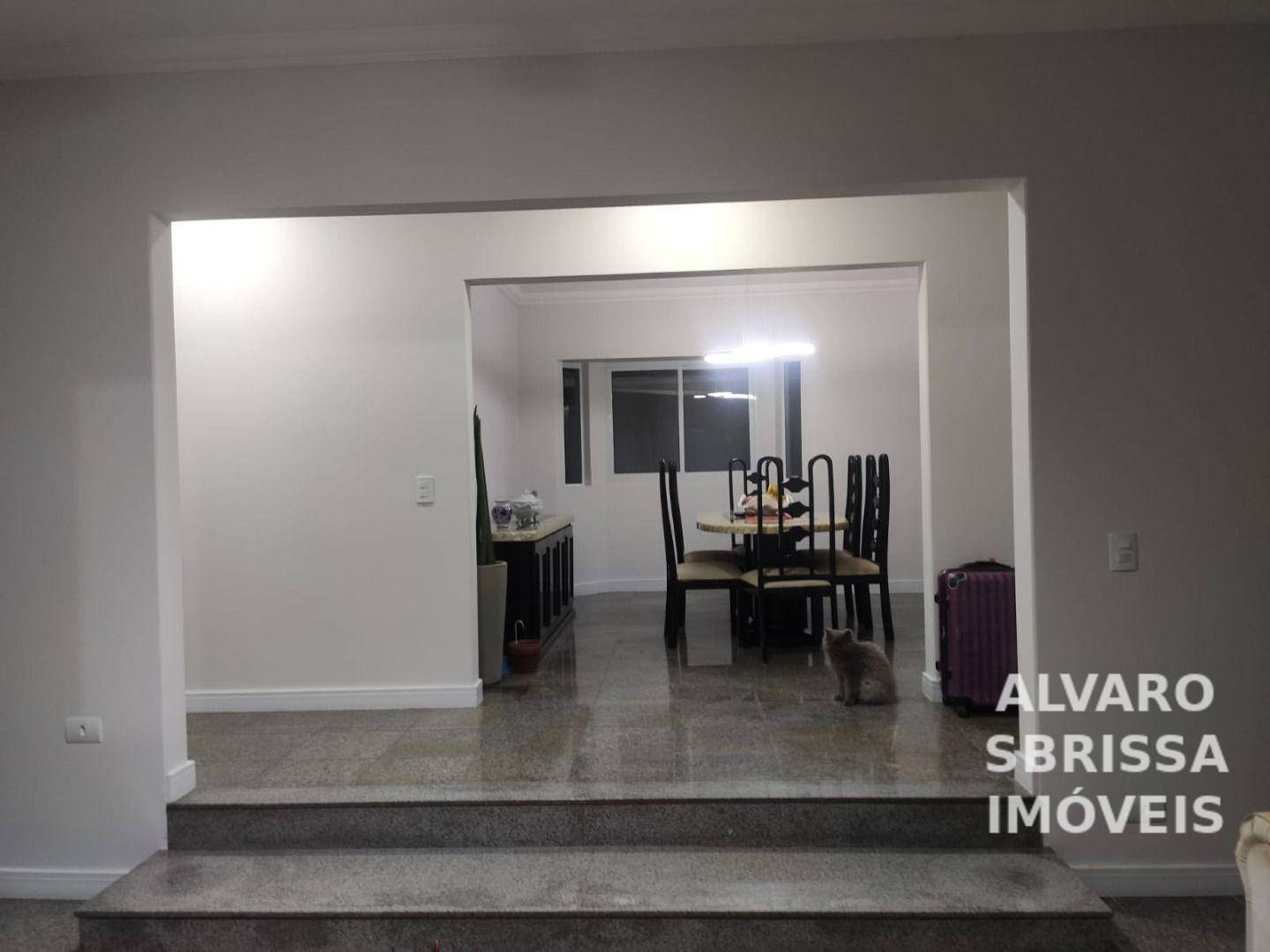 Casa de Condomínio para alugar com 4 quartos, 450m² - Foto 15