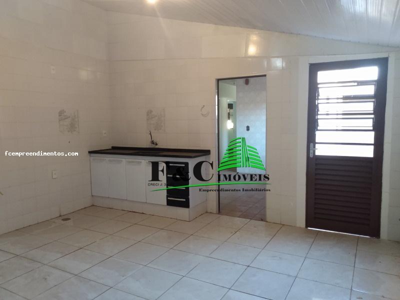 Casa à venda com 3 quartos, 162m² - Foto 1