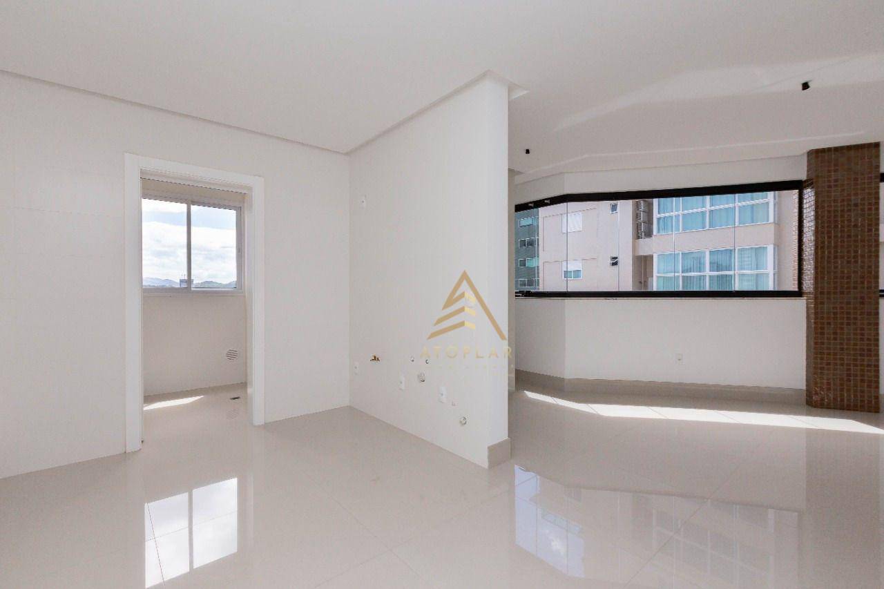 Apartamento à venda com 4 quartos, 150m² - Foto 10