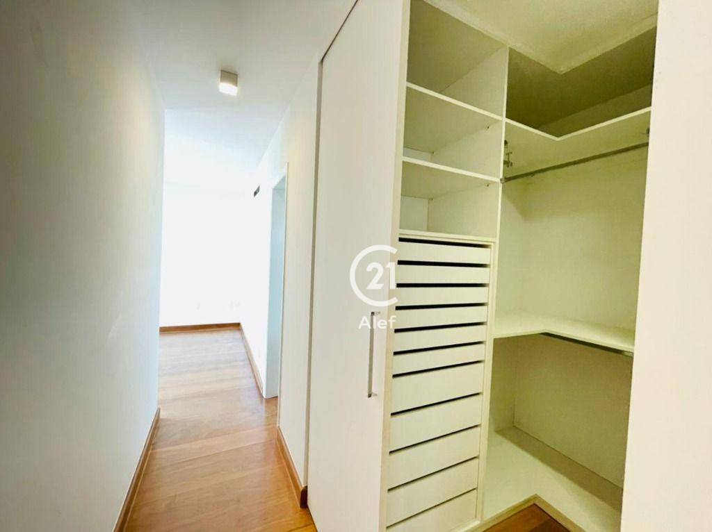 Apartamento à venda com 3 quartos, 215m² - Foto 13