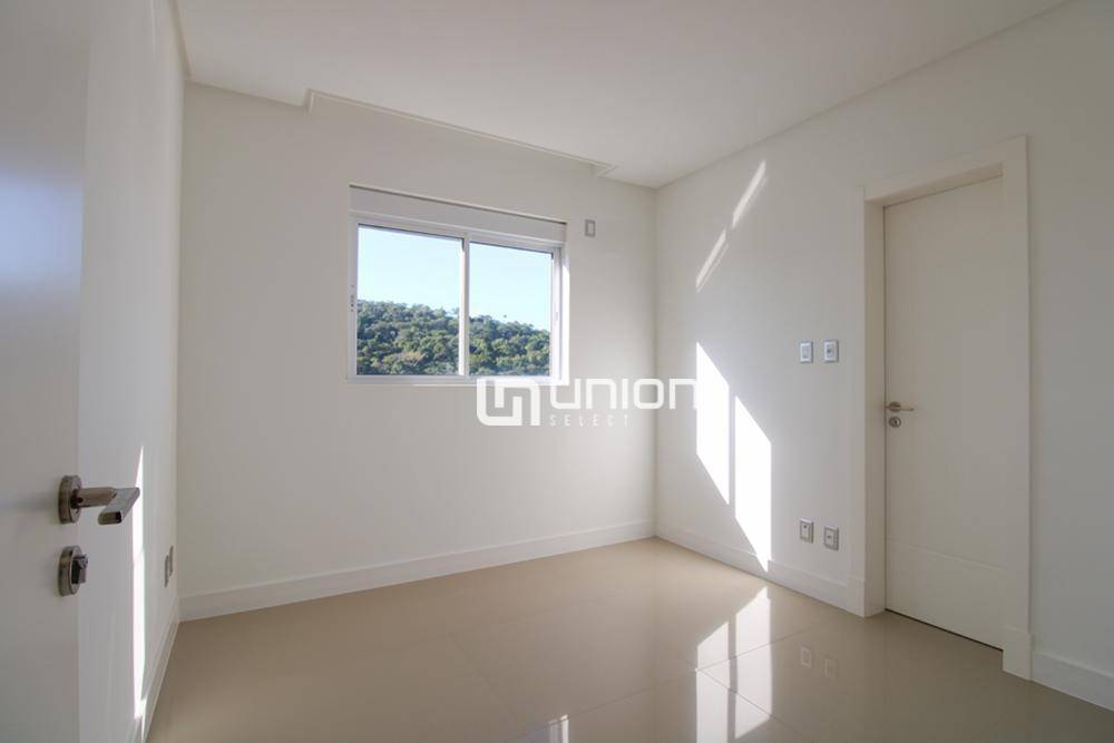 Apartamento à venda com 4 quartos, 149m² - Foto 10