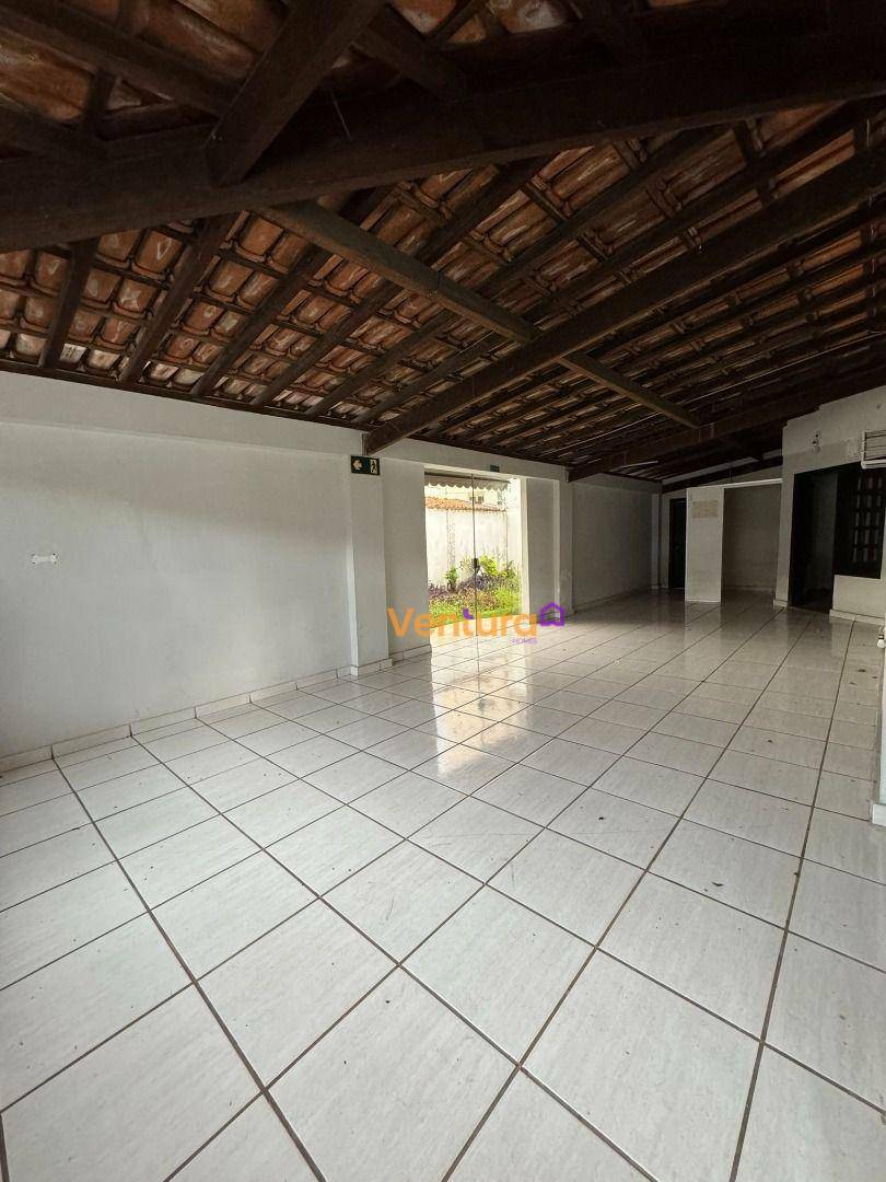 Casa à venda com 4 quartos, 360M2 - Foto 2