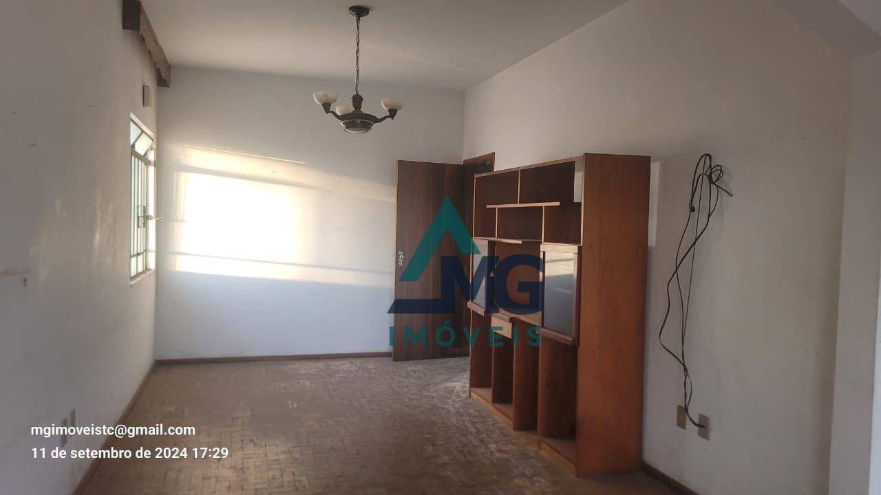 Casa à venda e aluguel com 6 quartos, 772m² - Foto 10