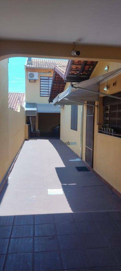 Casa à venda com 4 quartos, 150m² - Foto 13