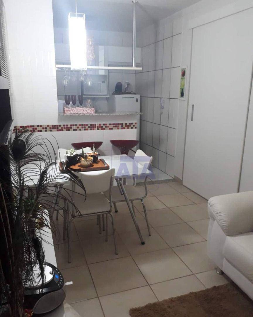 Apartamento à venda com 2 quartos, 65m² - Foto 3