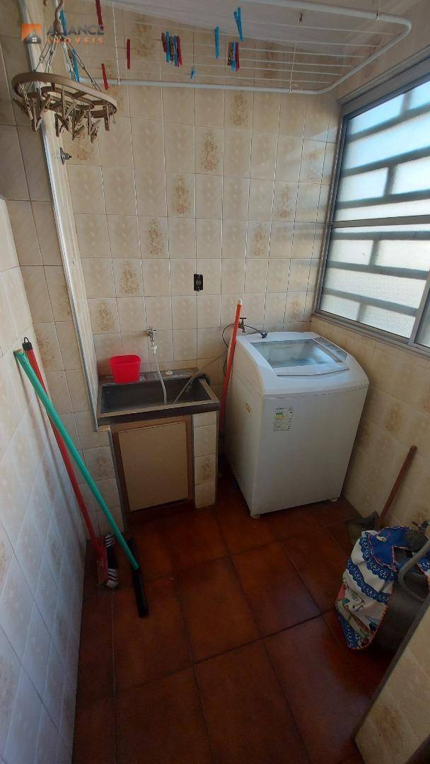 Apartamento para alugar com 2 quartos, 55m² - Foto 11