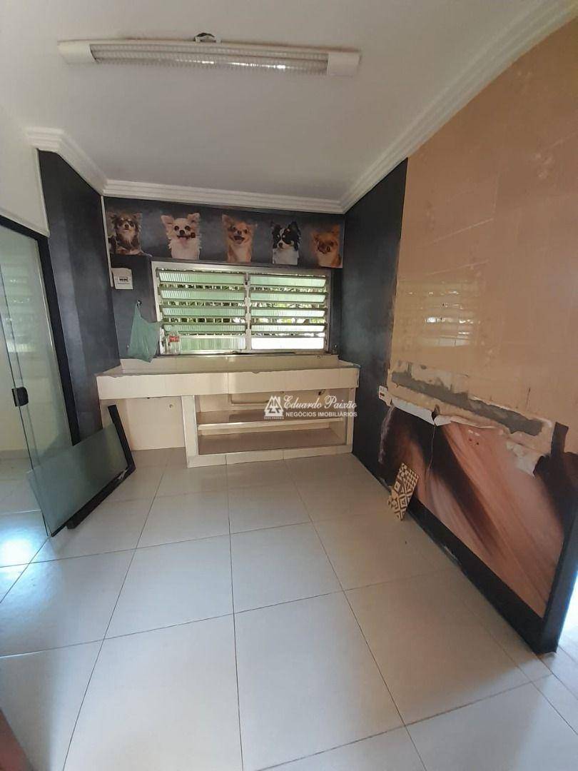 Casa à venda e aluguel com 4 quartos, 200m² - Foto 10