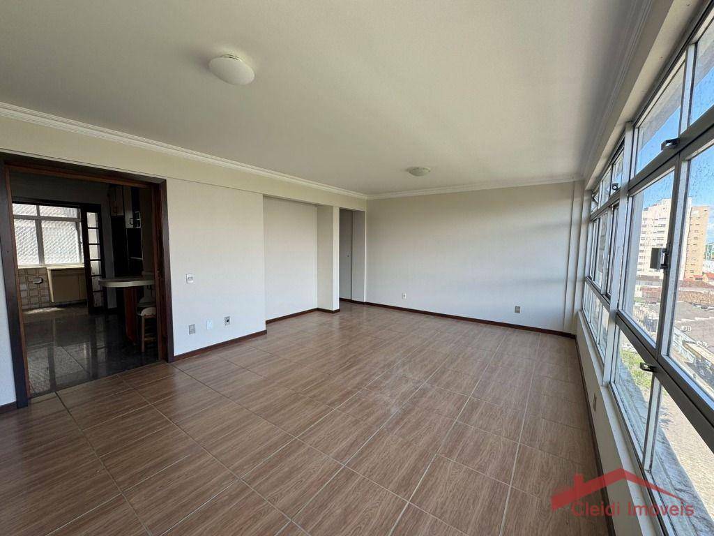 Apartamento para alugar com 3 quartos, 122m² - Foto 4