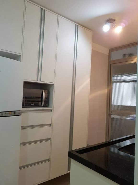 Apartamento à venda com 2 quartos, 80m² - Foto 18