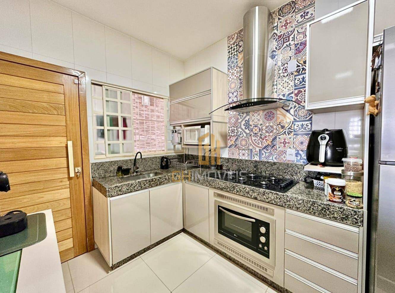 Casa, 3 quartos, 160 m² - Foto 1