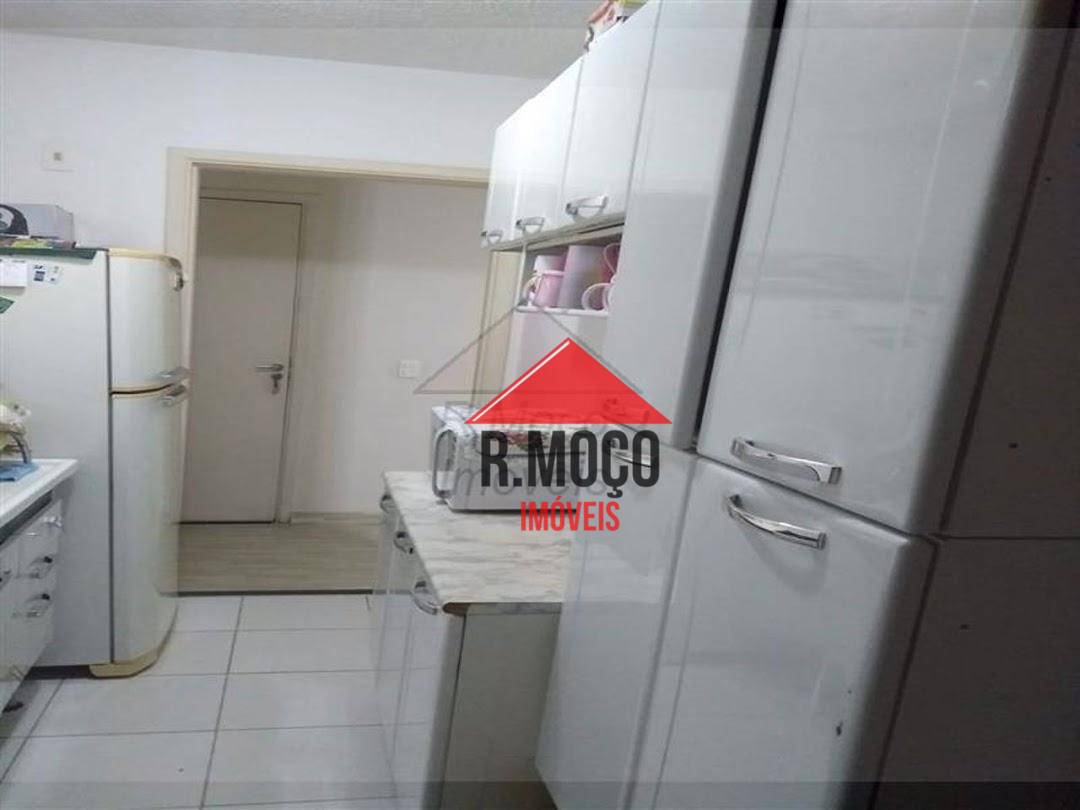 Apartamento à venda com 3 quartos, 77m² - Foto 9