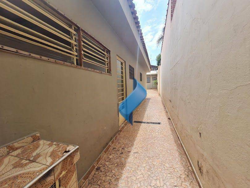 Casa à venda e aluguel com 3 quartos, 139m² - Foto 7