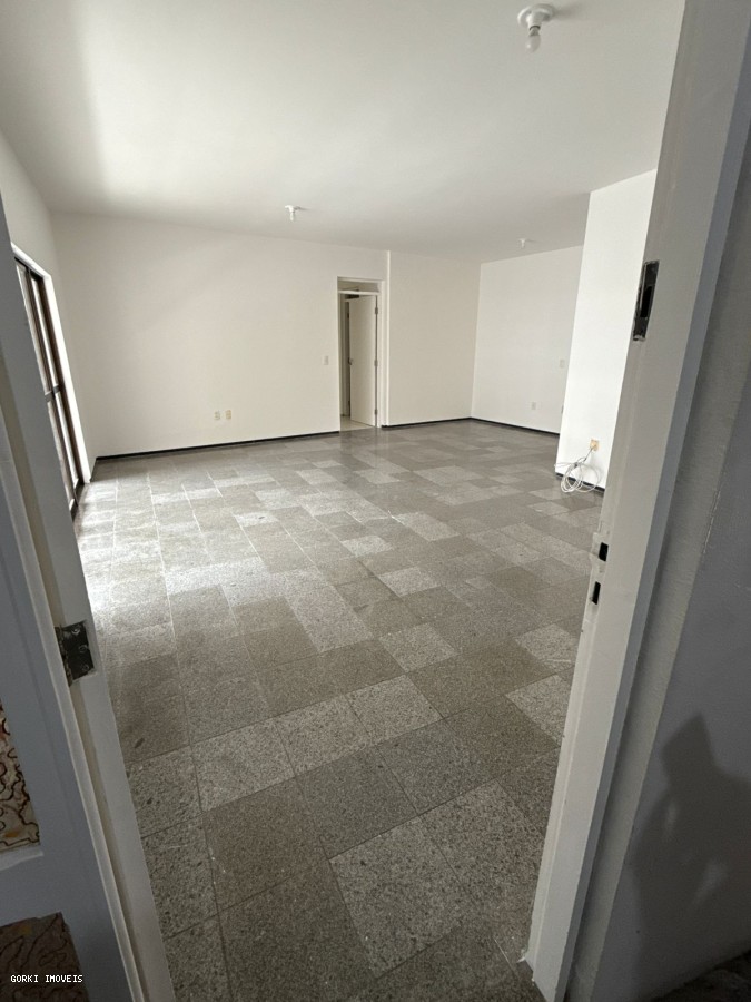 Apartamento à venda com 3 quartos, 158m² - Foto 7