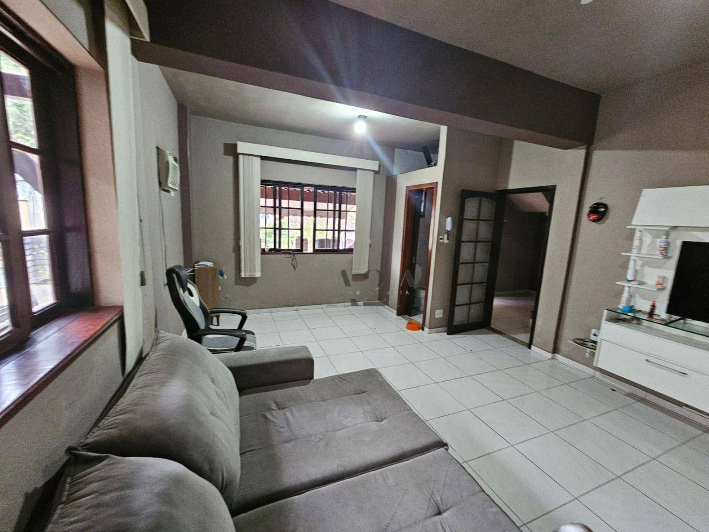 Casa à venda com 4 quartos, 280m² - Foto 42