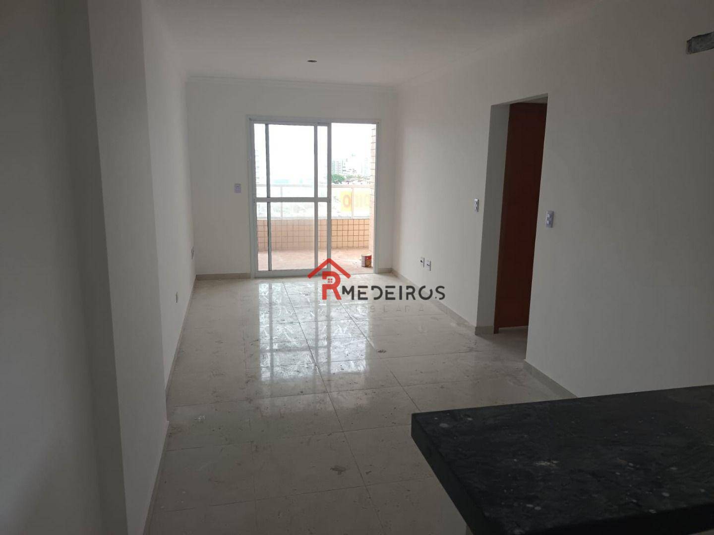 Apartamento à venda com 2 quartos, 74m² - Foto 2