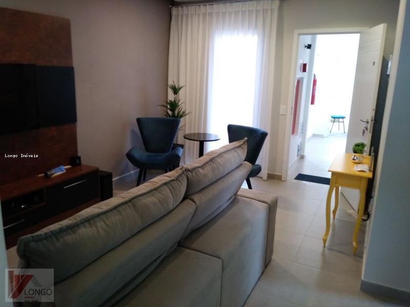 Apartamento à venda com 2 quartos, 77m² - Foto 5