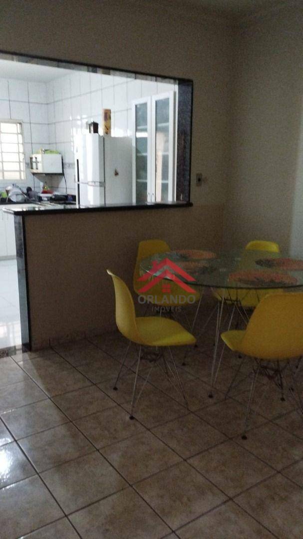 Casa à venda com 3 quartos, 180m² - Foto 2