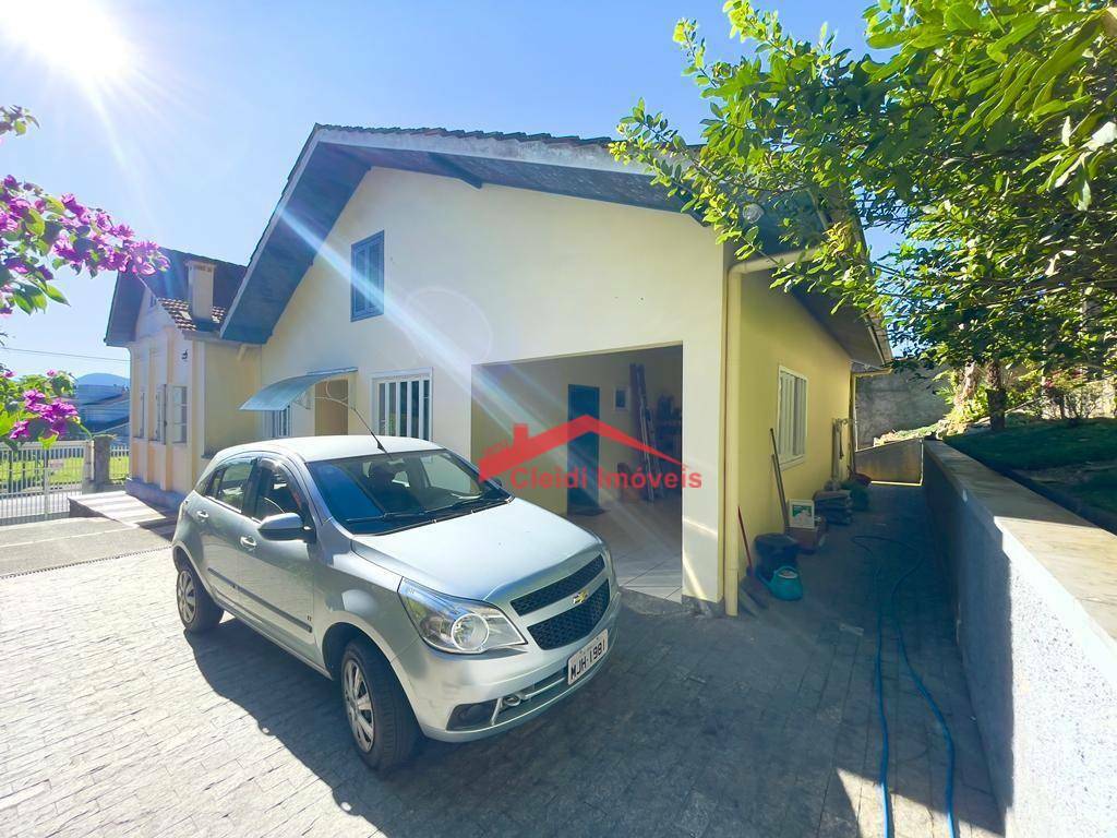 Casa à venda com 3 quartos, 200m² - Foto 44