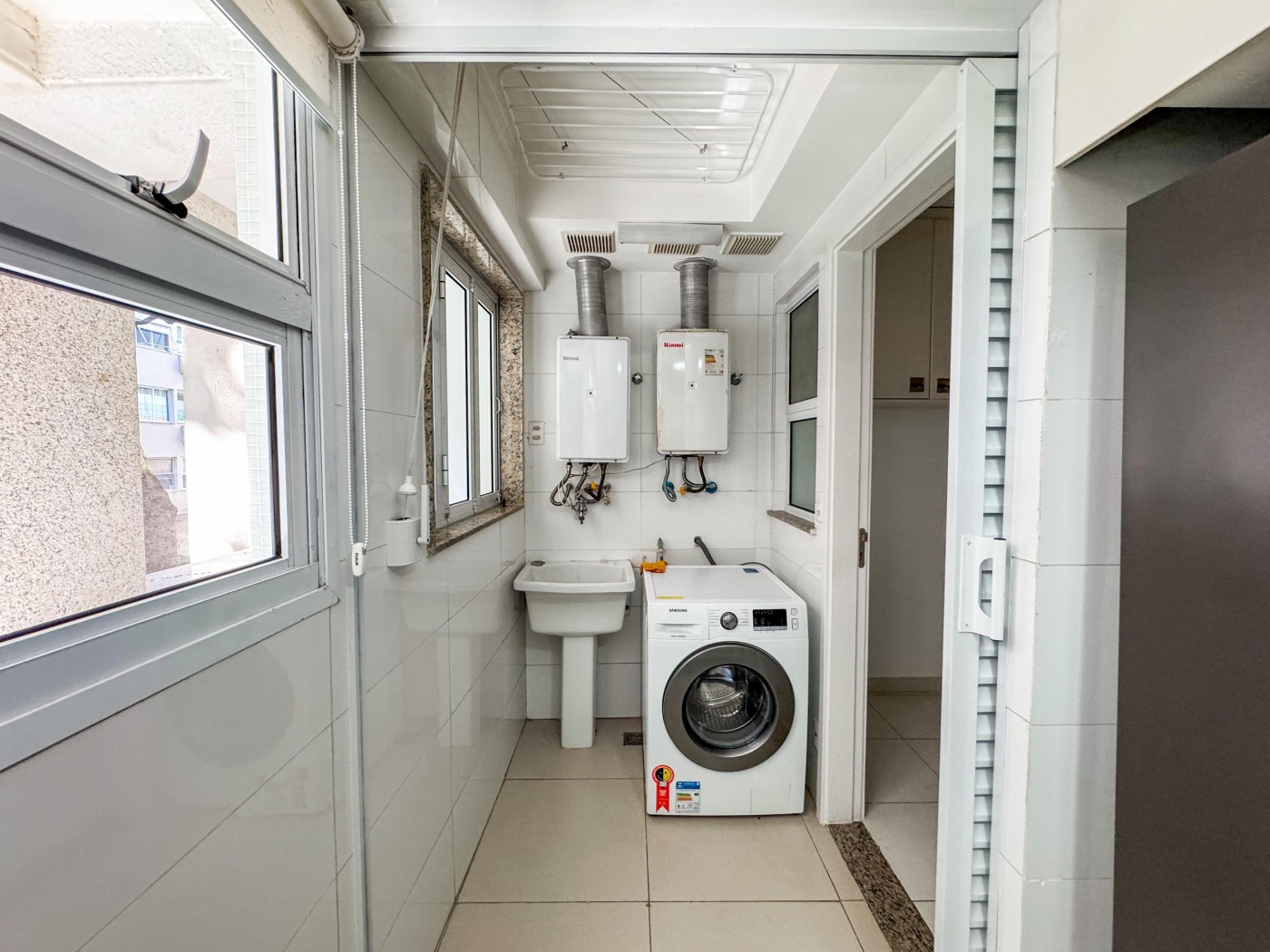 Apartamento à venda com 3 quartos, 199m² - Foto 27