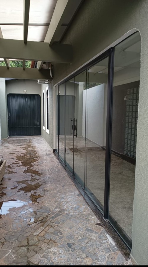 Casa à venda com 3 quartos, 300m² - Foto 23