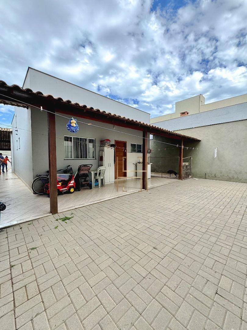 Casa à venda com 2 quartos, 125m² - Foto 3