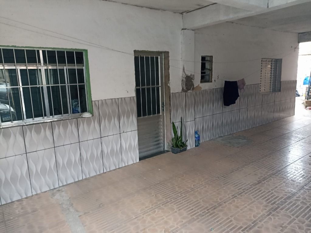 Sobrado à venda com 2 quartos, 100m² - Foto 4