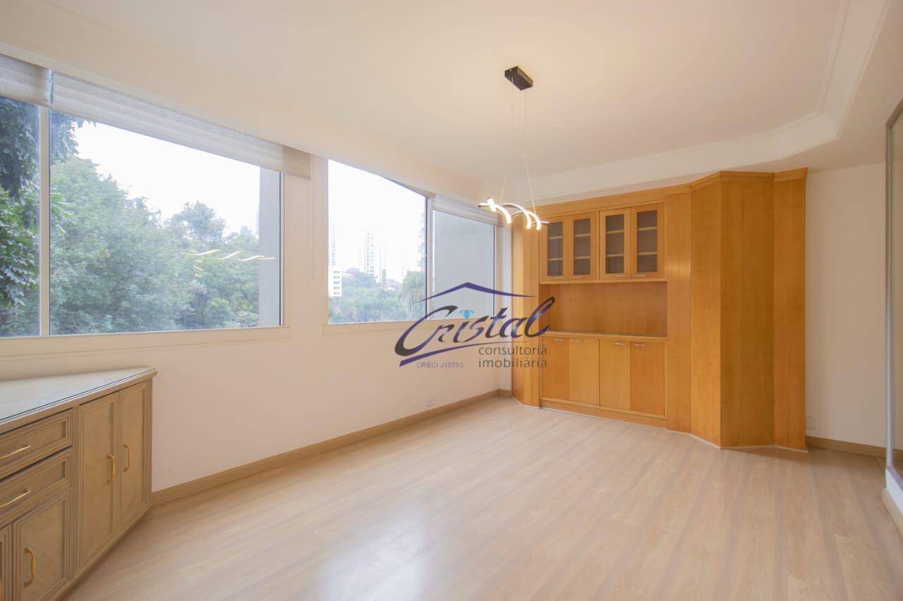 Apartamento à venda com 3 quartos, 220m² - Foto 3