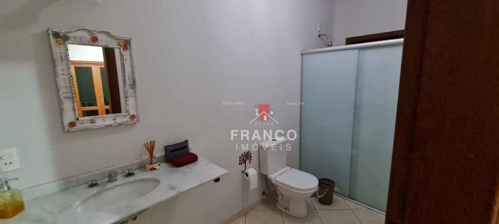 Casa de Condomínio à venda com 4 quartos, 357m² - Foto 15