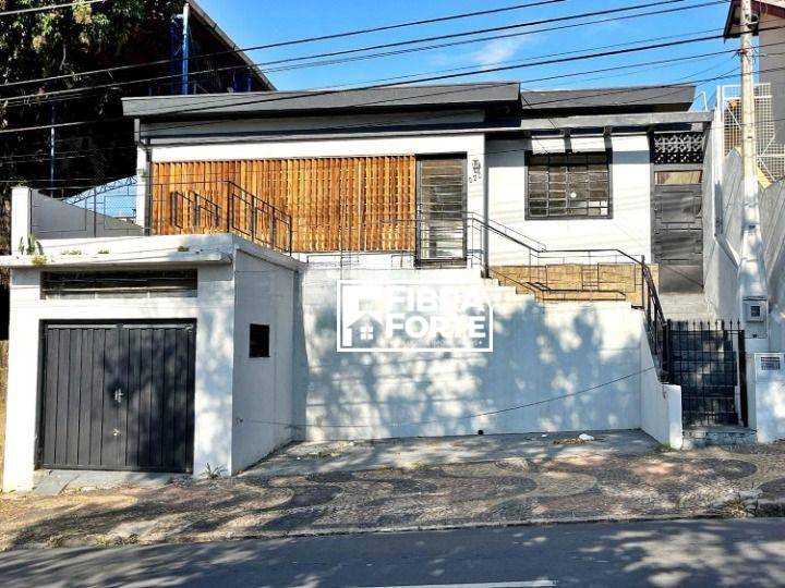 Casa, 3 quartos, 174 m² - Foto 1