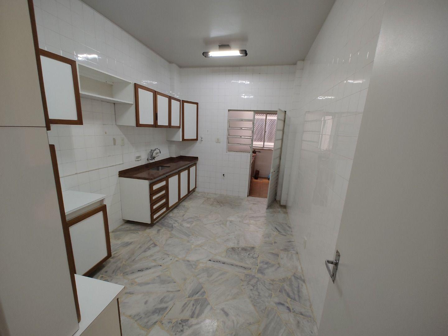 Apartamento à venda com 3 quartos, 135m² - Foto 14