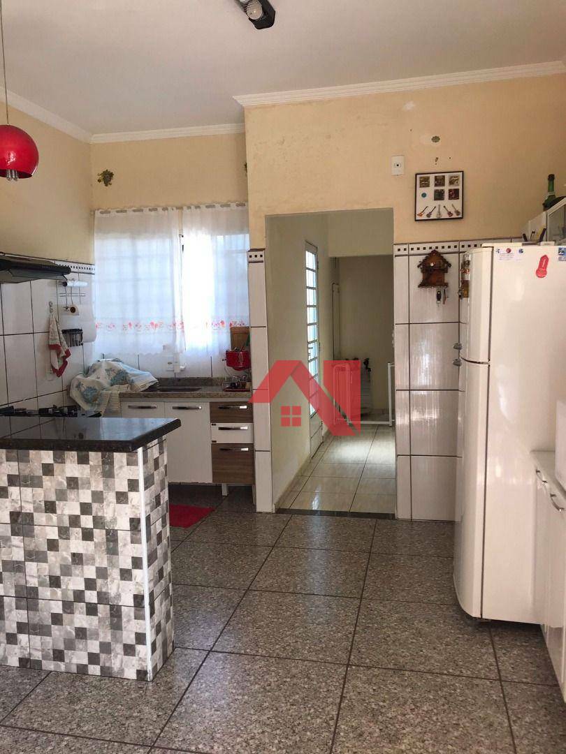 Casa à venda com 3 quartos, 174m² - Foto 19