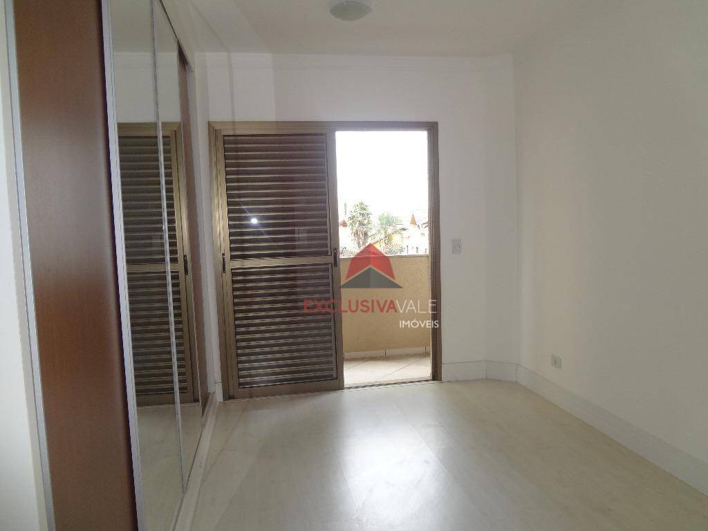 Apartamento para alugar com 4 quartos, 220m² - Foto 8