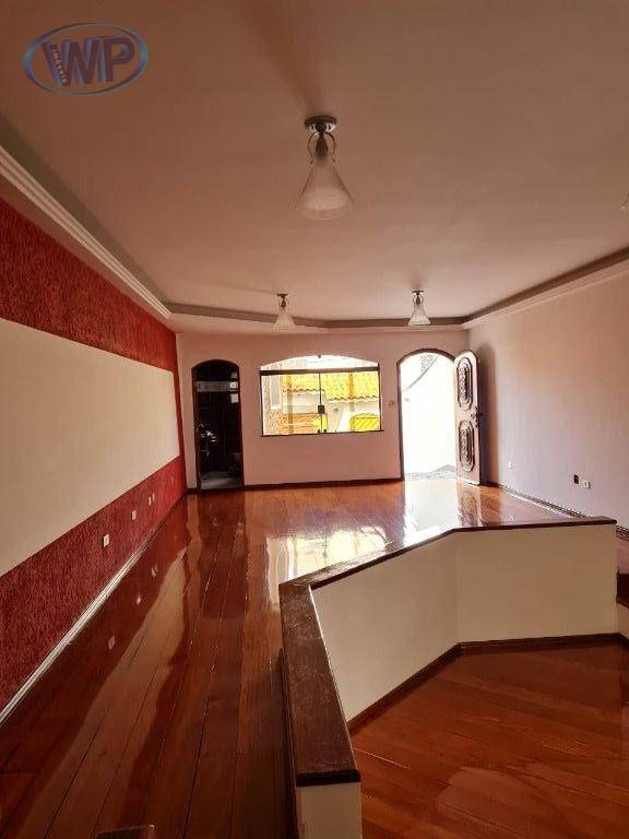 Casa à venda com 3 quartos, 319m² - Foto 1