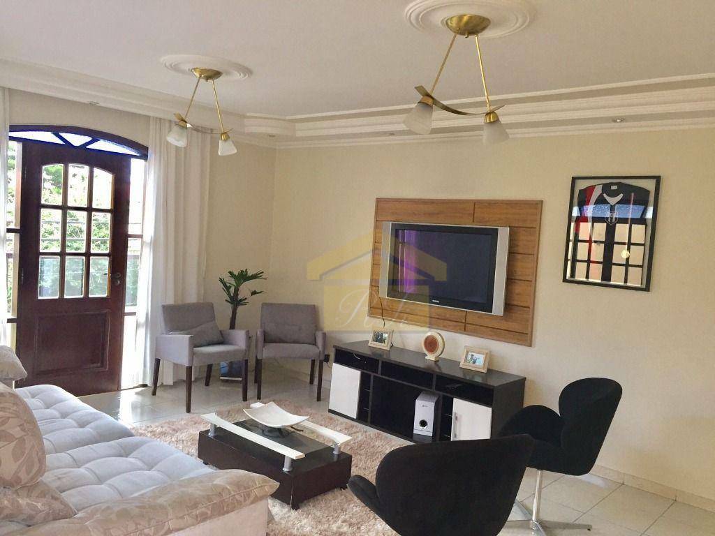 Sobrado à venda com 5 quartos, 241m² - Foto 2