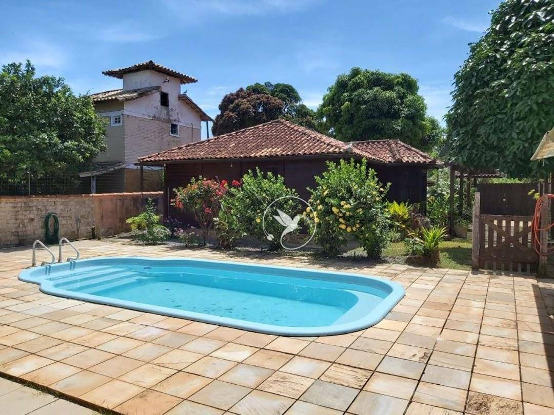 Casa à venda com 2 quartos, 120m² - Foto 2