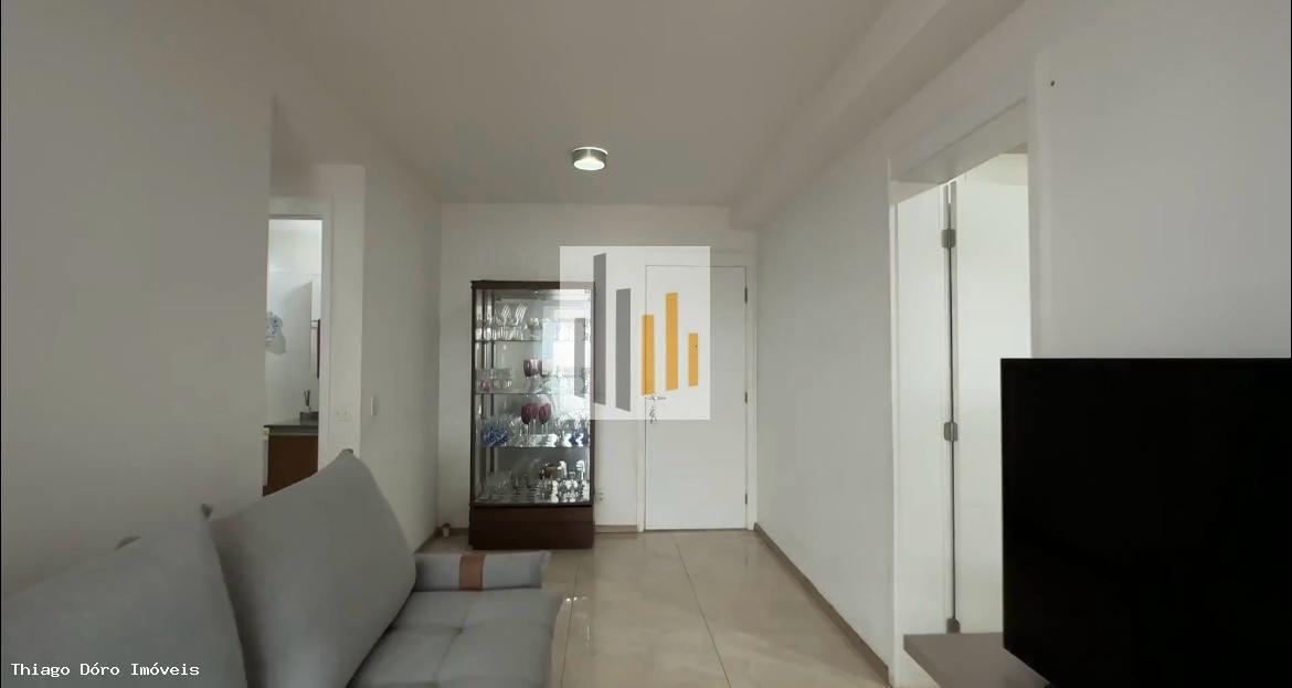 Apartamento à venda com 2 quartos, 65m² - Foto 10