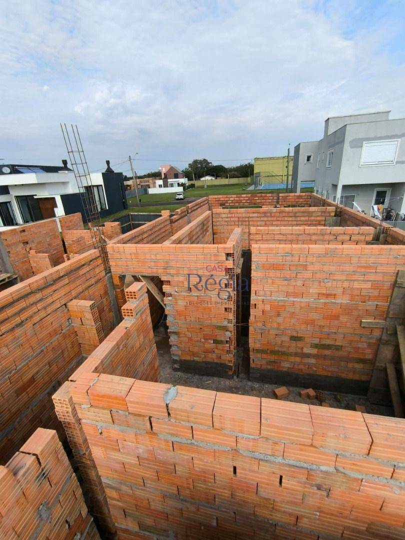 Casa de Condomínio à venda com 3 quartos, 185m² - Foto 4