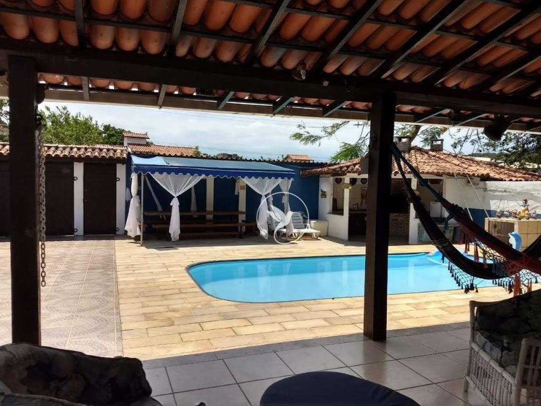 Casa à venda com 6 quartos, 260m² - Foto 8