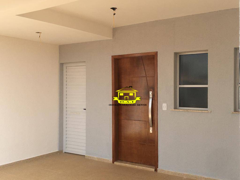 Casa à venda com 2 quartos, 90m² - Foto 2