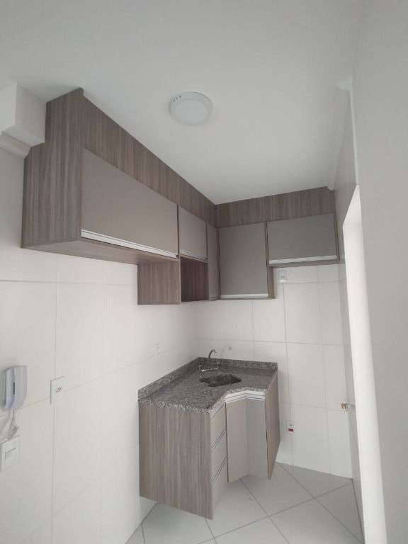 Apartamento para alugar com 2 quartos, 64m² - Foto 19