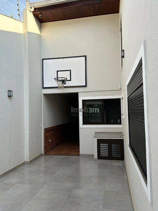 Casa à venda e aluguel com 3 quartos, 239m² - Foto 10