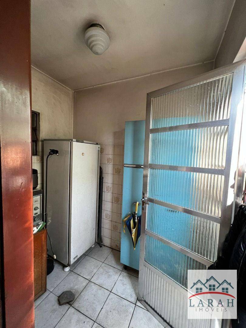 Sobrado à venda com 5 quartos, 235m² - Foto 3